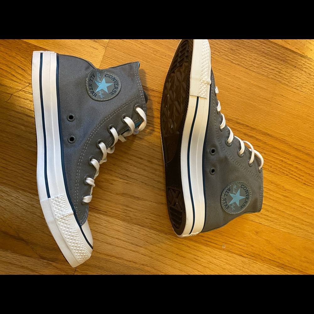Grey converse